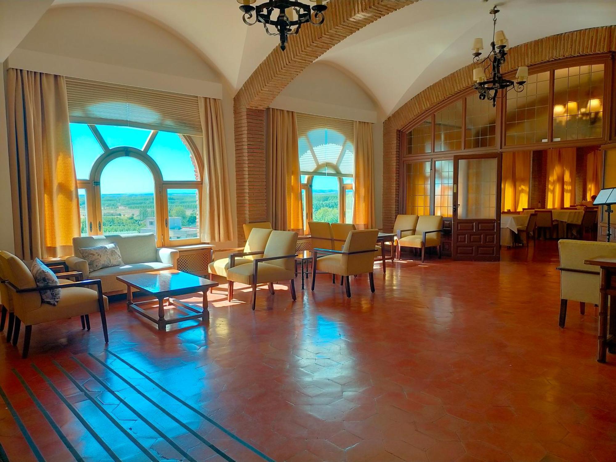 Parador De Benavente Extérieur photo